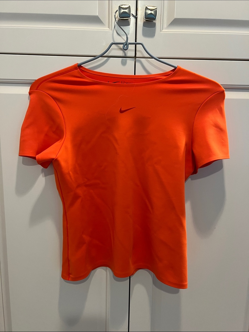 Nike form Women's Bright Orange Short Sleeve Performance Tee 🆕